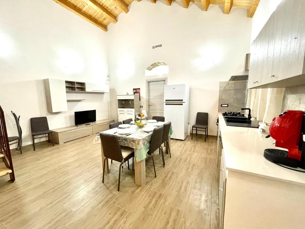 Villa Nunzia Con Piscina, Sauna E Idromassaggio. Флоридия Экстерьер фото