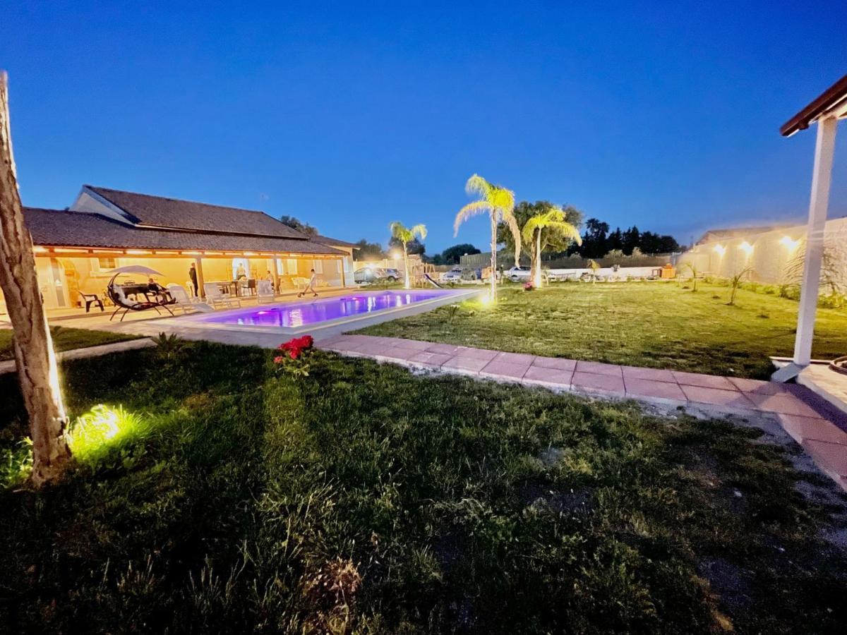 Villa Nunzia Con Piscina, Sauna E Idromassaggio. Флоридия Экстерьер фото